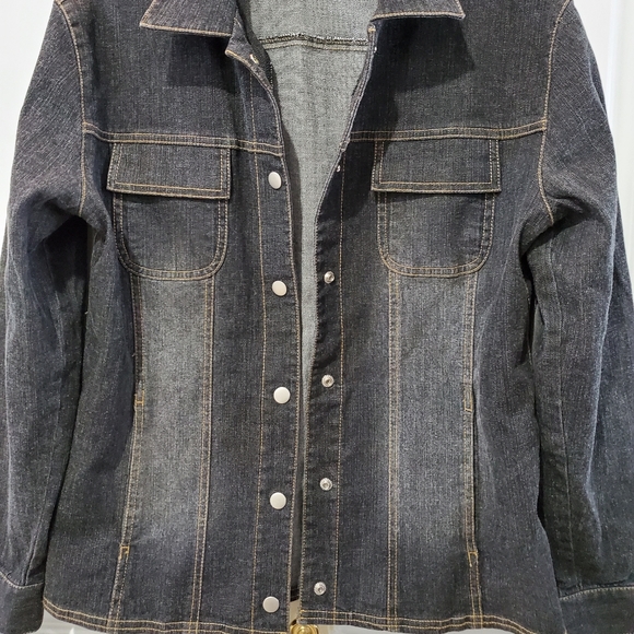 Jacket - Picture 1 of 8